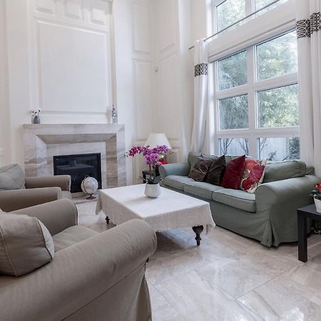 Luxurious Private Rooms In ريتشموند، كولومبيا البريطانية المظهر الخارجي الصورة