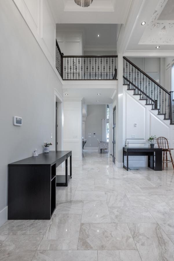 Luxurious Private Rooms In ريتشموند، كولومبيا البريطانية المظهر الخارجي الصورة