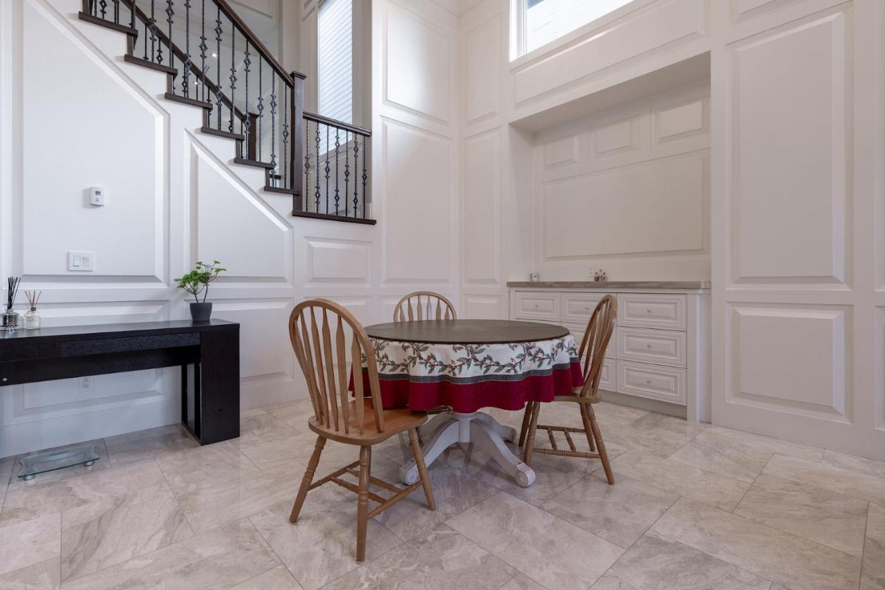 Luxurious Private Rooms In ريتشموند، كولومبيا البريطانية المظهر الخارجي الصورة